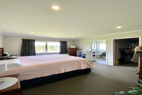 Photo of property in 6 Cory Jane Grove, Riverstone Terraces, Upper Hutt, 5018