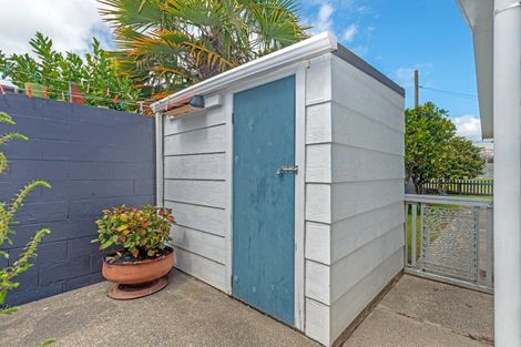 Photo of property in 2 Kingsley Street, Whataupoko, Gisborne, 4010