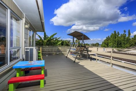 Photo of property in 1/244 East Coast Road, Forrest Hill, Auckland, 0620