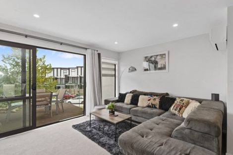 Photo of property in 10 Carder Court, Hobsonville, Auckland, 0618