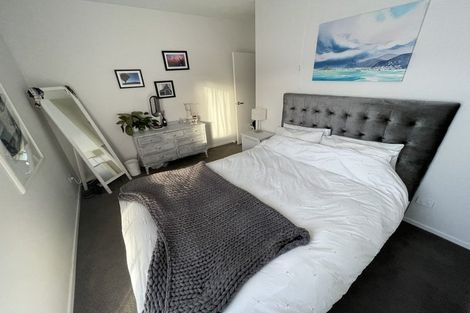 Photo of property in 77b Herald Street, Berhampore, Wellington, 6023