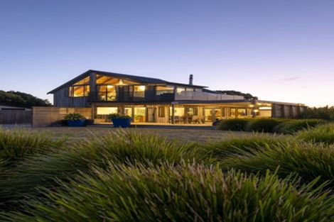 Photo of property in 129 Turangi Road Lower, Motunui, Waitara, 4383