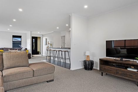 Photo of property in 35 Tara Crescent, Woodend, 7610