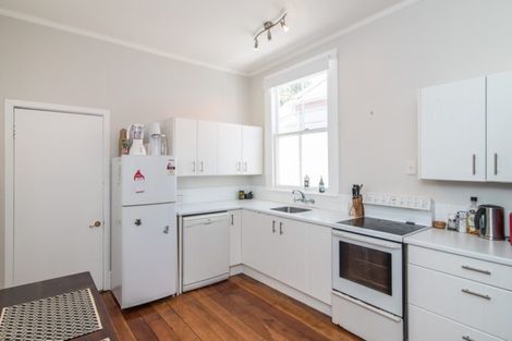 Photo of property in 30 Duppa Street, Berhampore, Wellington, 6023