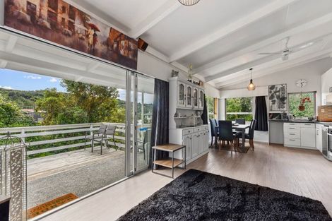 Photo of property in 50b Milton Terrace, Picton, 7220