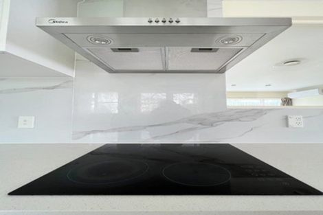 Photo of property in 17 Alma Street, Te Atatu South, Auckland, 0610