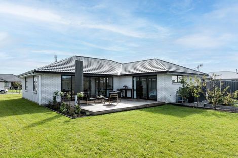 Photo of property in 15 Hikawera Drive, Frimley, Hastings, 4120