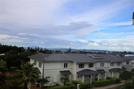 Photo of property in 33 Landmark Terrace, Orewa, 0931