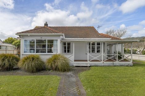 Photo of property in 89 Waddington Drive, Naenae, Lower Hutt, 5011