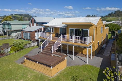 Photo of property in 85 Captain Cook Road, Cooks Beach, Whitianga, 3591