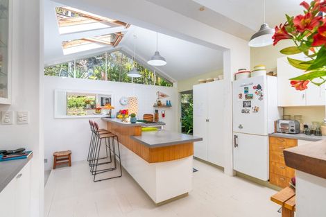 Photo of property in 121 Wellington Road, Paekakariki, 5034