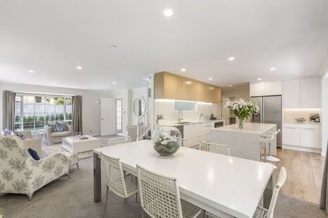 Photo of property in 1/48 Seaton Road, Murrays Bay, Auckland, 0630