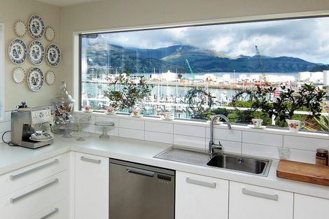 Photo of property in 1 Simeon Quay, Lyttelton, 8082