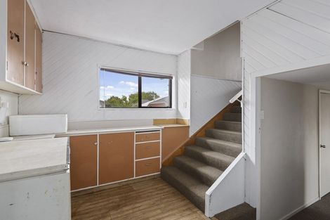 Photo of property in 56 Middlepark Road, Sockburn, Christchurch, 8042