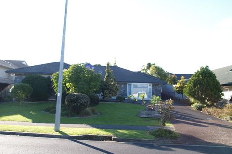 Photo of property in 19 Simon Owen Place, Golflands, Auckland, 2013