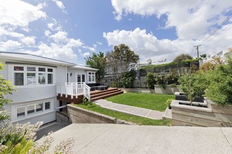 Photo of property in 10 Sunny Brae Crescent, Westmere, Auckland, 1022