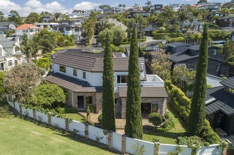 Photo of property in 16 Commodore Parry Road, Castor Bay, Auckland, 0620