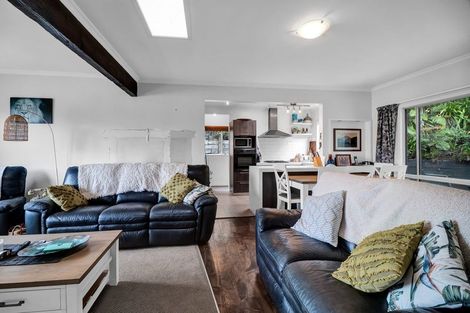 Photo of property in 118 Huatoki Street, Frankleigh Park, New Plymouth, 4310