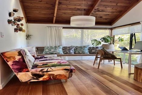 Photo of property in 23 Telephone Road, Birkenhead, Auckland, 0626