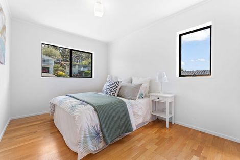 Photo of property in 23 Ravenwood Drive, Forrest Hill, Auckland, 0620