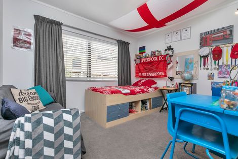 Photo of property in 1/38 Sailfish Drive, West Harbour, Auckland, 0618