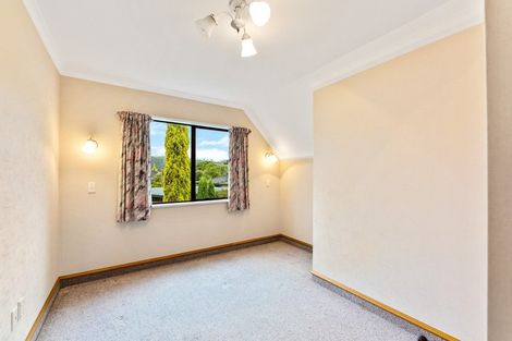 Photo of property in 26 Comeskey Grove, Elderslea, Upper Hutt, 5018