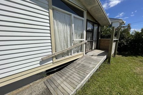 Photo of property in 12 Brains Road, Kelston, Auckland, 0602