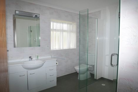 Photo of property in 9 Greenaway Road, Waikanae, 5036