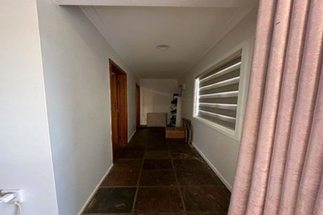 Photo of property in 10 Kereru Street, Henderson, Auckland, 0612