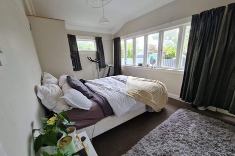 Photo of property in 42 Chelwood Street, Takaro, Palmerston North, 4412