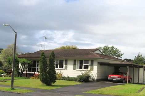 Photo of property in 11 Kyeemagh Street, Botany Downs, Auckland, 2010