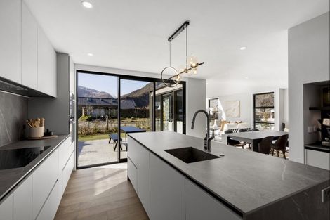 Photo of property in 9b Caernarvon Street, Arrowtown, 9302
