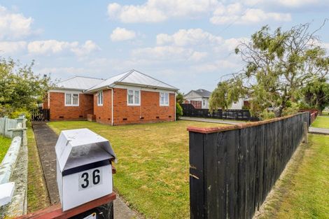 Photo of property in 36 Cuba Street, Marton, 4710