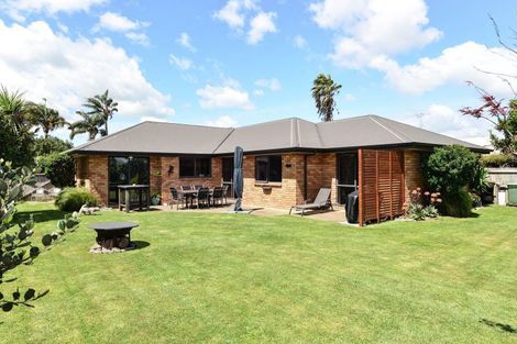 Photo of property in 5 Merlot Place, Rototuna, Hamilton, 3210