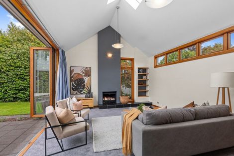 Photo of property in 17 Makora Street, Fendalton, Christchurch, 8041