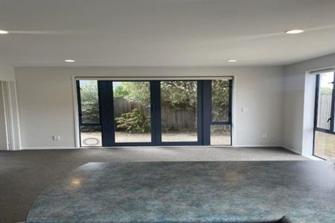 Photo of property in 32 Berkshire Drive, Avonhead, Christchurch, 8042