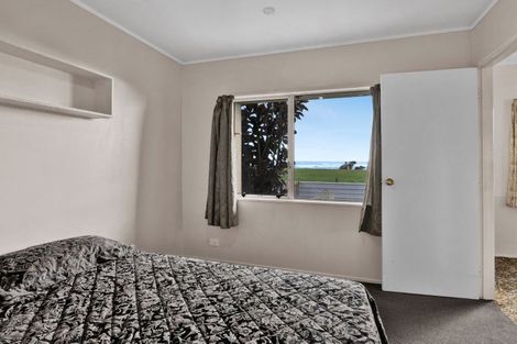 Photo of property in 60 Hume Street, Waitara, 4320