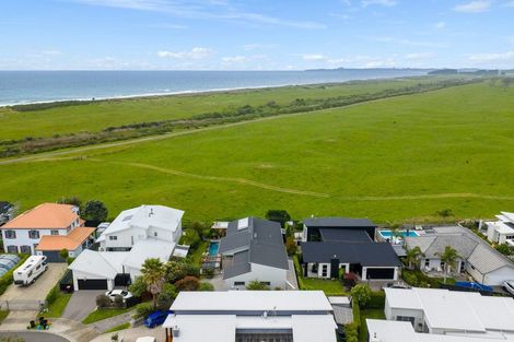 Photo of property in 41 Coral Drive, Papamoa Beach, Papamoa, 3118