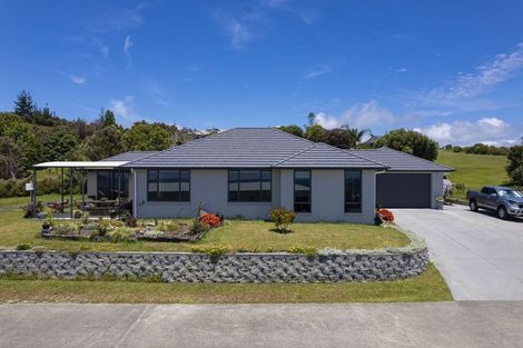 Photo of property in 31 Eagles Way, Cable Bay, 0420