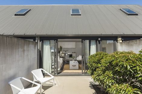 Photo of property in 8/20 North Avon Road, Richmond, Christchurch, 8013