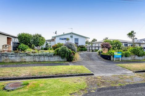 Photo of property in 7 Karaka Street, Hawera, 4610