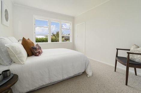 Photo of property in 3a Harding Avenue, Te Atatu South, Auckland, 0610