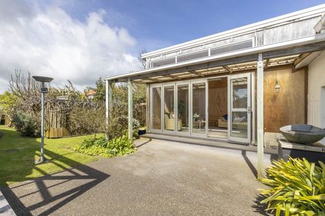 Photo of property in 5 Harris Street, Waitara, 4320