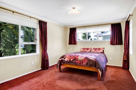 Photo of property in 11-13 Miro Street, Merrilands, New Plymouth, 4312