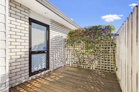 Photo of property in 23 Brookesmith Drive, Waiuku, 2123