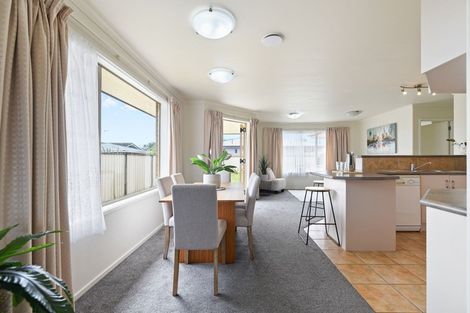 Photo of property in 53a Vardon Road, St Andrews, Hamilton, 3200