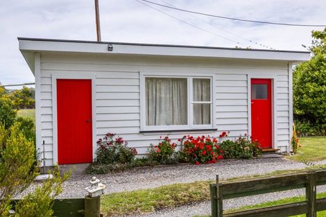 Photo of property in 26 Post Office Road, Mangapakeha, Masterton, 5872