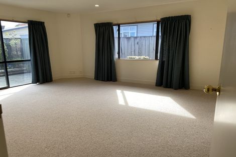 Photo of property in 1/14 Vincent Street, Waterloo, Lower Hutt, 5011