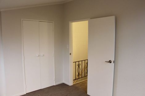 Photo of property in 2/75 Birkdale Road, Birkdale, Auckland, 0626