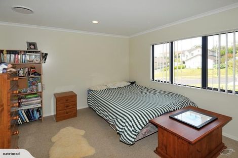 Photo of property in 29 Black Teal Close, Unsworth Heights, Auckland, 0632